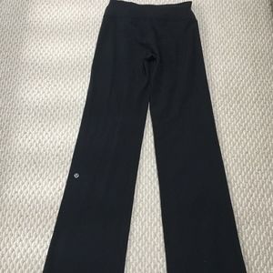 SALE ❗️lululemon | Black Size 4 Yoga Flare Pants